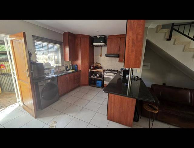 2 BEDROOM TOWNHOUSE FOR SALE IN ANNLIN